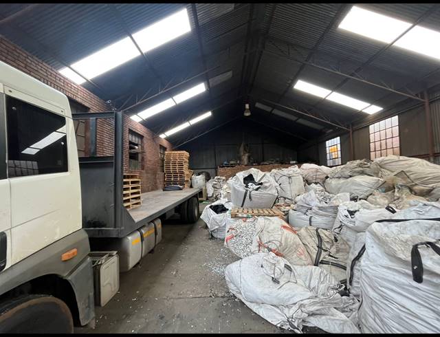 1,700M² WORKSHOP FOR SALE IN DAGGAFONTEIN